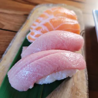 Salmon Nigiri