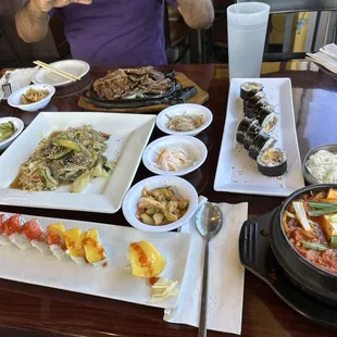 LA Galbi Japchae KIMBOB (Maki Style) Kimchi-Jjigae Miami Fresh Roll (Vegetarian Roll)