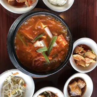 Kimchi-Jjigae