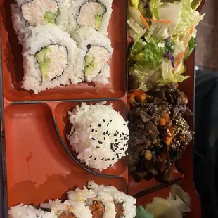 Diner Bento  box  California Roll Beef Yaki