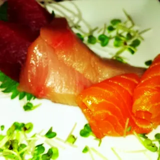 Trio Sashimi