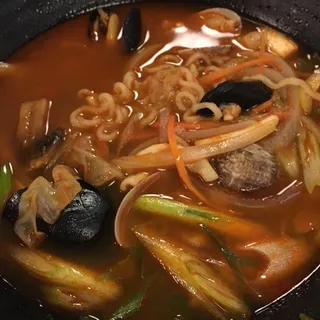 Forest Seafood Ramyun