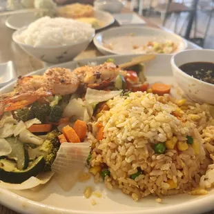 Shrimp platter. Notice wilted cabbage and lame stir fry under shrimp.