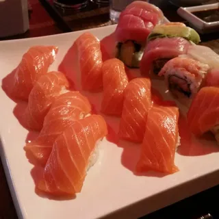 Salmon Nigiri