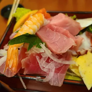 Chirashi Lunch