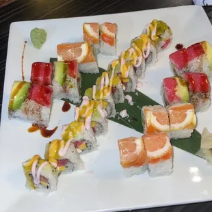 salmon lemon roll, crunchy king, and charming in the middle