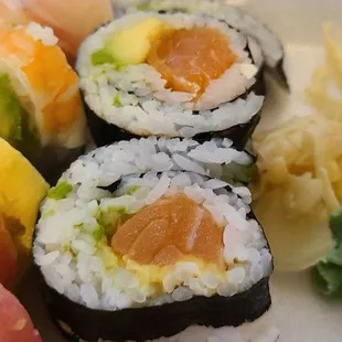 Salmon avocado roll