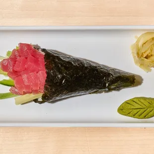 Tuna hand roll