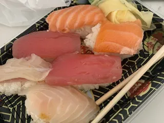 Lucky Sushi