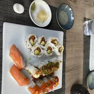 Salmon Nigiri