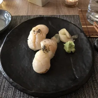 Scallop Nigiri