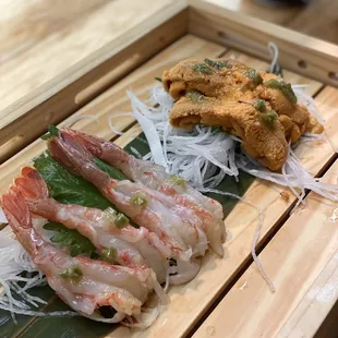 amaebi &amp; uni sashimi