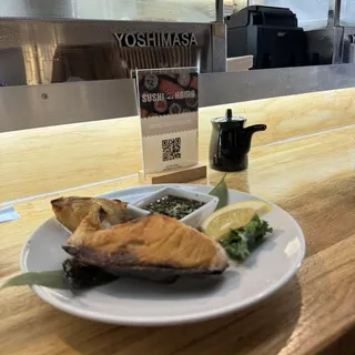 Grilled Yellow Tail collar