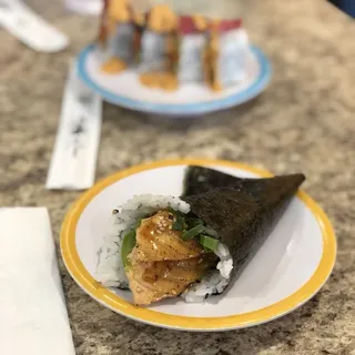 Spicy Salmon Hand Roll
