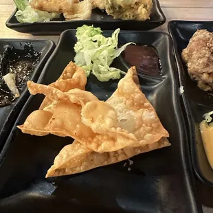 Crab Rangoon, there was nothing in them. Would not order again.