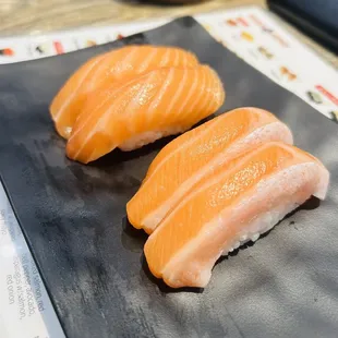 Salmon and fatty salmon nigiri