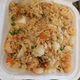 Seafood fried rice $12.50 (3.5/5)- good portion. Shrimp kind of small but tasted good. Comes with miso soup &amp; salad