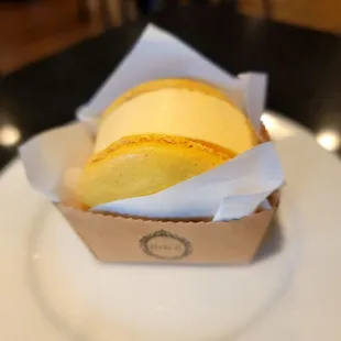 Mango Ice cream Macaroon