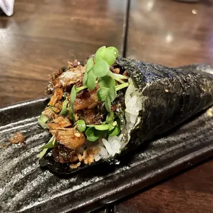 Salmon skin hand roll