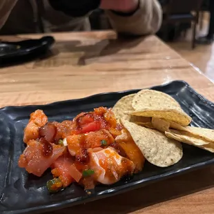 Poke nachos