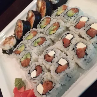 Spicy Salmon Roll