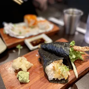 Scallop Handroll