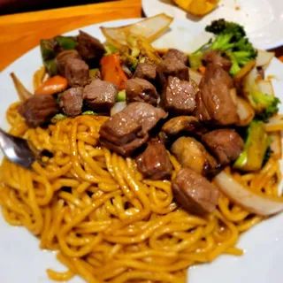 Steak Lo Mein