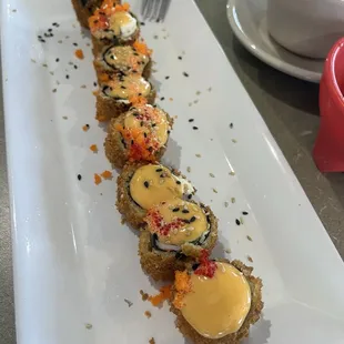 Fireworks roll (krab, jalapeno, cream cheese, fried)
