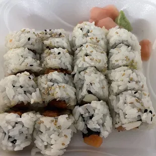 S28. Spicy Tuna Roll and S45. JB Roll