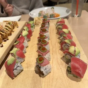 Hawaiian Roll, Spicy Tuna Roll. Incredible