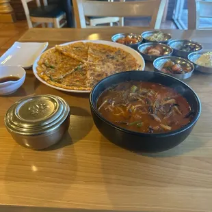 Yukaejang Soup &amp; Kimchi Jun.
