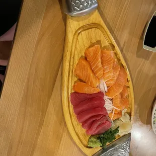 Sashimi 2/3 Salmon 1/3 Tuna