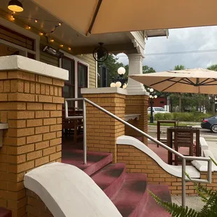 entrance from outdoor seating view