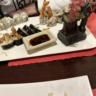 Good presentation and great tempura.