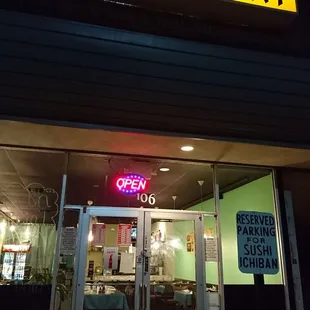 food, sushi and sashimi, sushi, sashimi