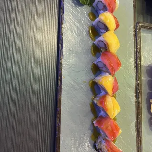 Mango tuna roll