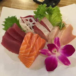 7 Piece Assorted Sashimi Special