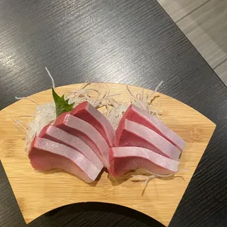 Hamachi Sashimi