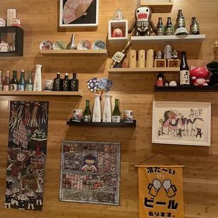 More decor