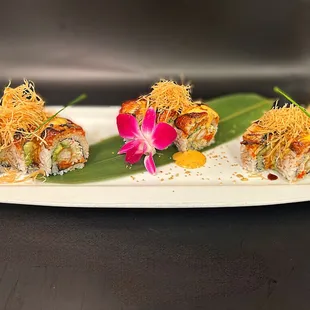 Spicy dragon roll