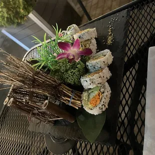 sushi and sashimi, interior