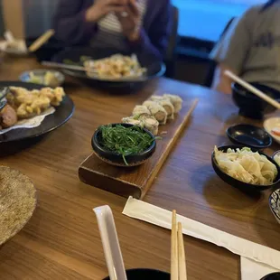 SASHIMI DINNER - Classic Roll + Seaweed salad also comes with Sashimi Portion (10pc)  (other picture) 32