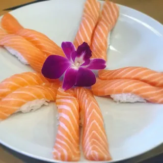 Salmon Sushi