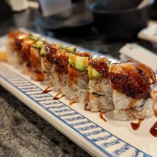 Dragon roll