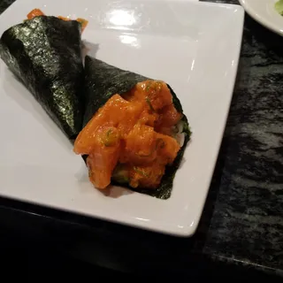 Salmon Hand Roll