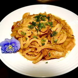 Stir-Fried Udon with Kimchi