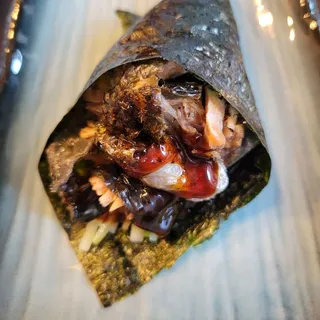 Salmon Skin hand roll