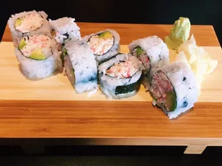 Papasan Rolls & Bowls Revolving Sushi