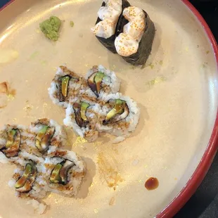 Creamy scallops and Eel Avocado Rolls
