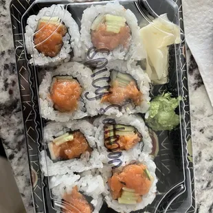 Spicy Salmon Roll